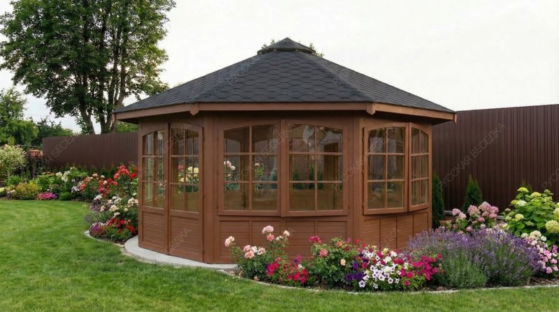 Закрытая беседка Мила